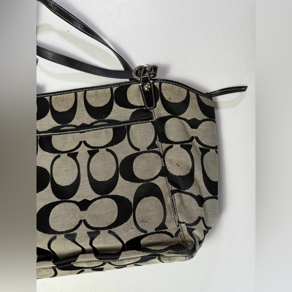 Coach shoulder bag- black and gray - Picture 6 of 16